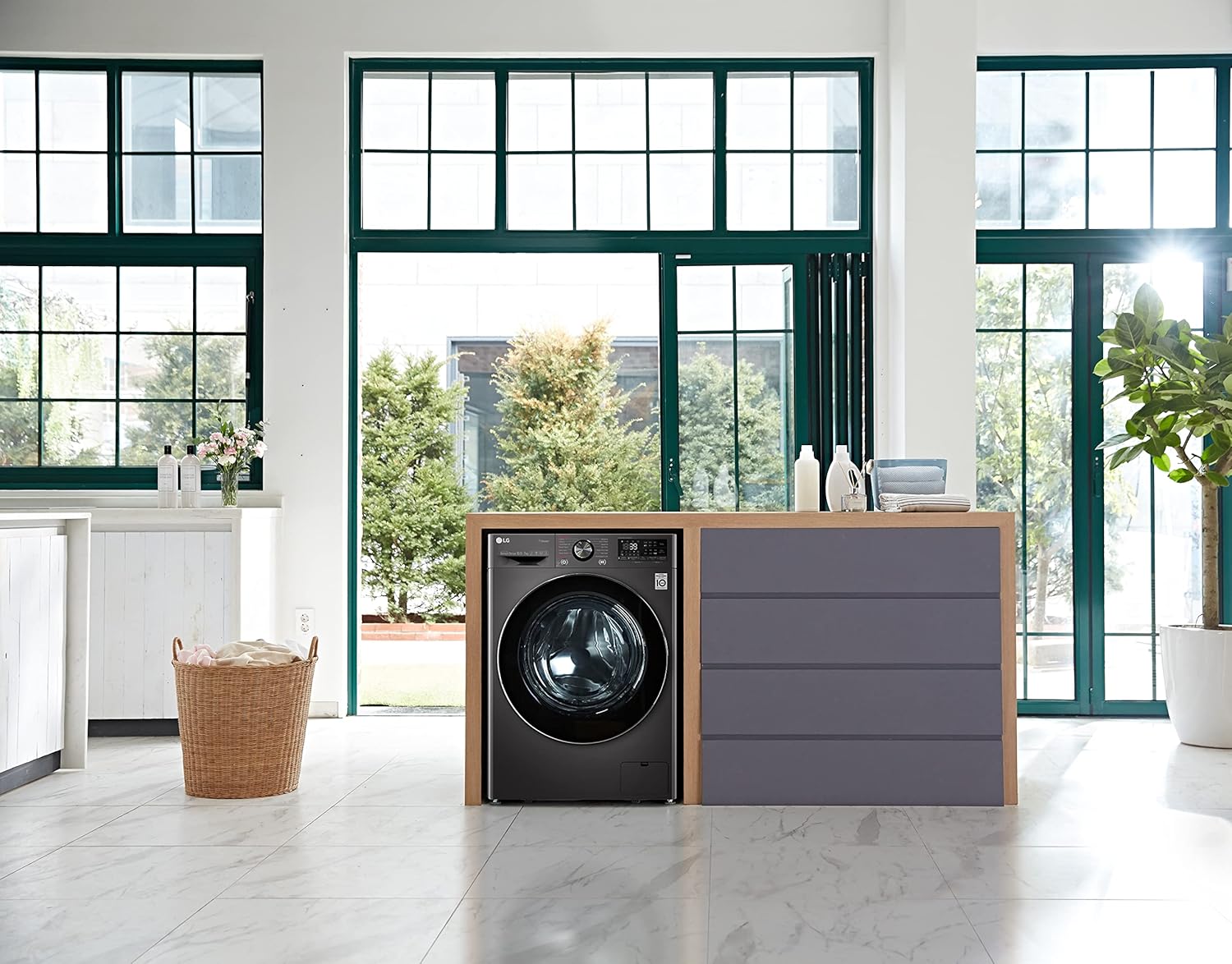 LG Vivace Washing Machine 9/5KG Dryer, with AI DD technology,Black- LG ThinQ™-F4R5VGG2E